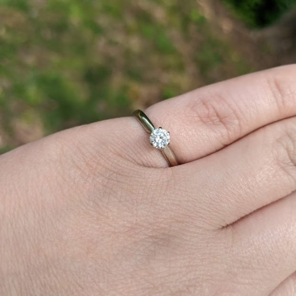 14k Gold Diamond Engagement Ring - Picture 6 of 9
